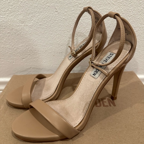 Steve Madden Nude Heels - Picture 4 of 12